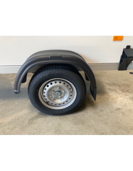 roue et garde boue du fourgon DEBON ROADSTRER 255 non freiné roue et garde boue du fourgon DEBON ROADSTRER 255 non freiné