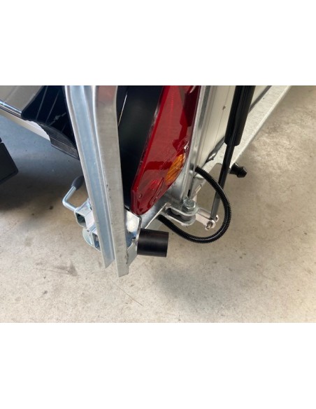 détail de la porte pont du c255. détail de la porte pont du c255.