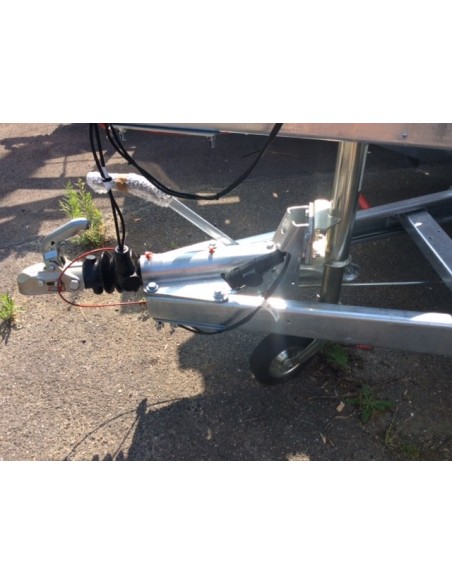 PORTE VOITURE 2700 KG 452 x 204 CARKEEPER 4520S2T7NS VERSION TREUIL ALKO & ROUE JOCKEY RENFORCEE