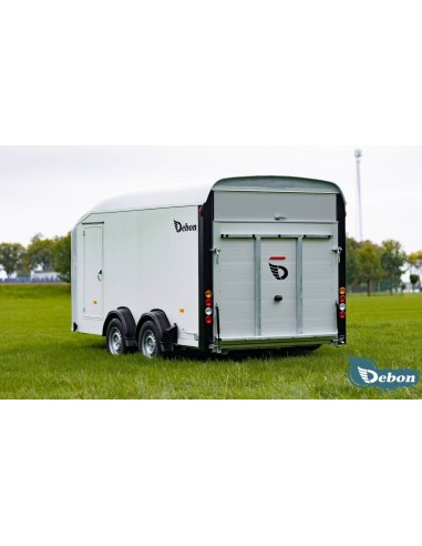 Remorque fourgon la porte pont arrière. Modèle Roadster 800 avec deux essieux