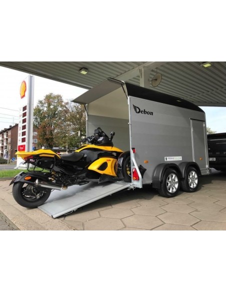 remorque fourgon debon alu 500 XL avec  un chargement de moto remorque fourgon debon alu 500 XL avec  un chargement de moto