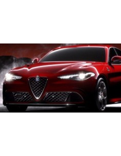 voiture alfa roméo rouge, pour notre rubrique montage d'attelage.