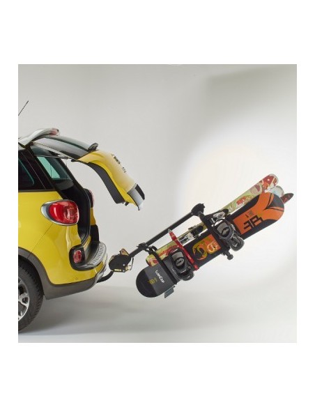 PORTE SKIS SUR ATTELAGE