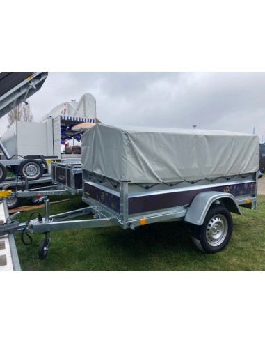 REM205 de chez lider avec ridelle haute et bâche dôme