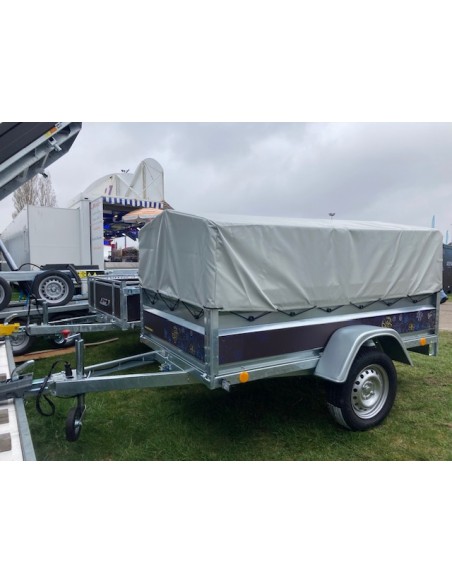 REM205 de chez lider avec ridelle haute et bâche dôme