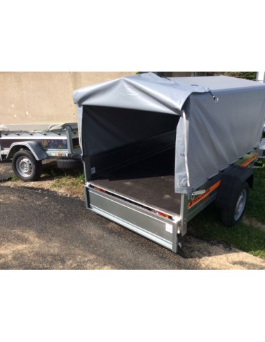 remorque éco 2012 avec panneau arrière ouvert et bâche fourgon ouverte