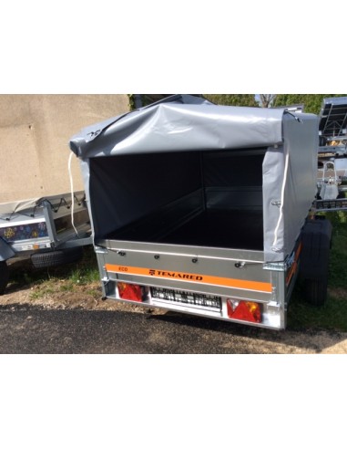 remorque éco 2012 avec bache fourgonnette ouverte et panneau arrière fermé.