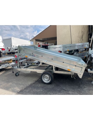 Benne lider légèrement basculé. Vu sur le côté.