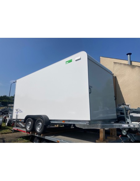 FOURGON GROS CUBE 20 M3 2700 KG 470 X 200 AVEC HAYON